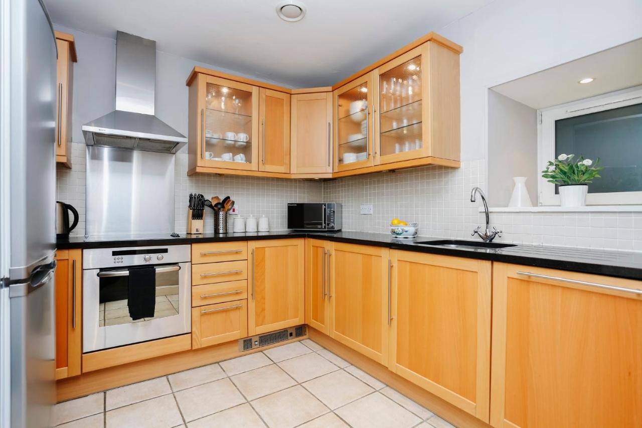 Royal Mile Mansions 14 Apartment Edinburgh Exterior photo