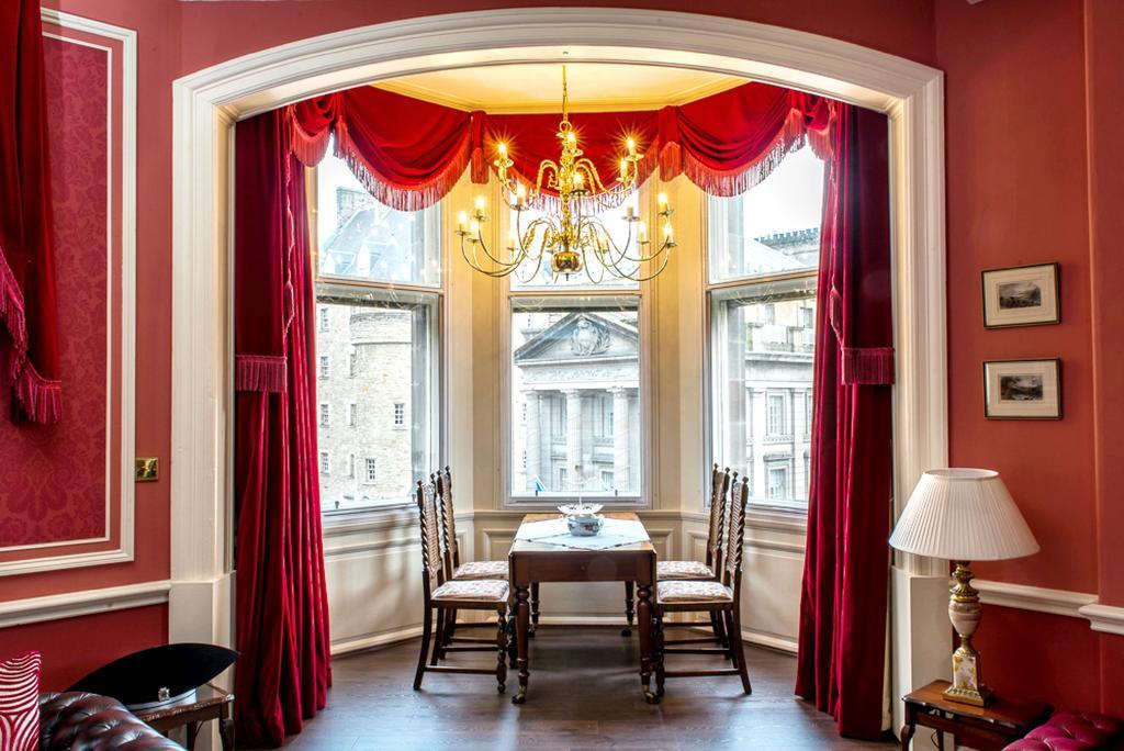 Royal Mile Mansions 14 Apartment Edinburgh Exterior photo